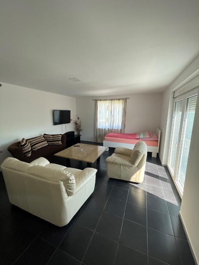 Vulsa Apartmani Kladovo Luaran gambar