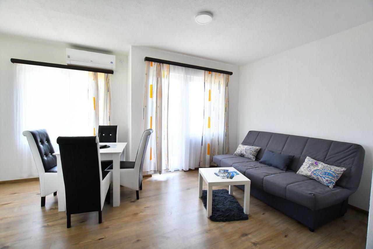 Vulsa Apartmani Kladovo Luaran gambar